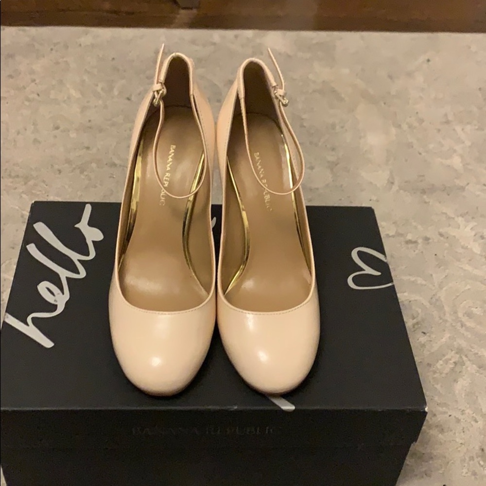 Banana republic ballet pink heels